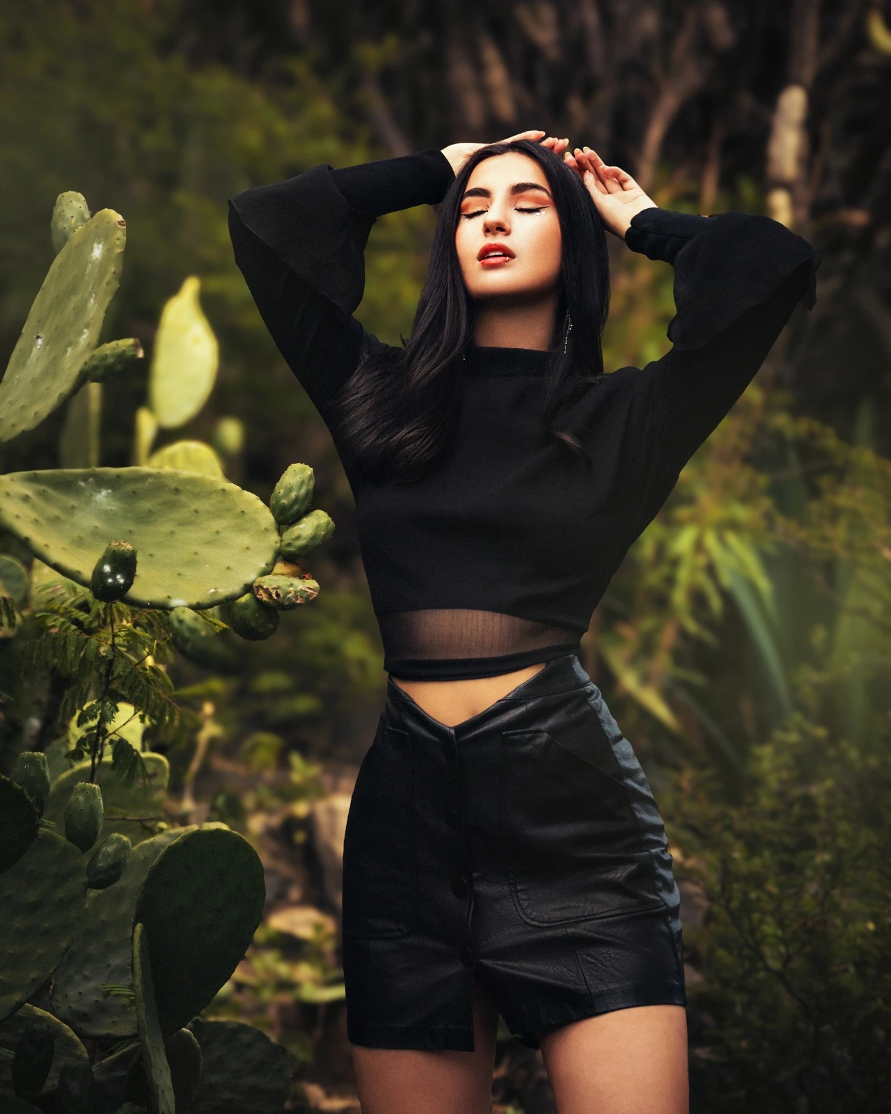 Moda Oscura en Jardín Exótico